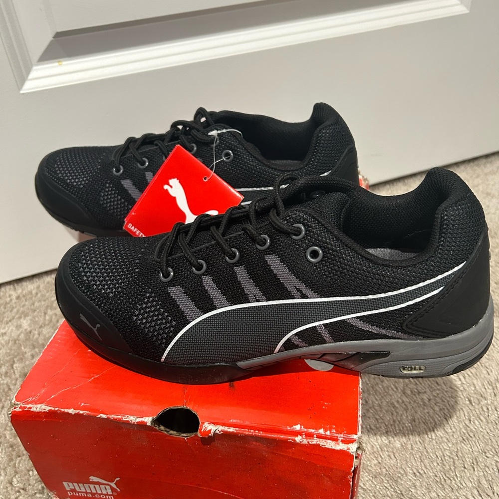 Puma Men's Black and White Athletic Sneakers